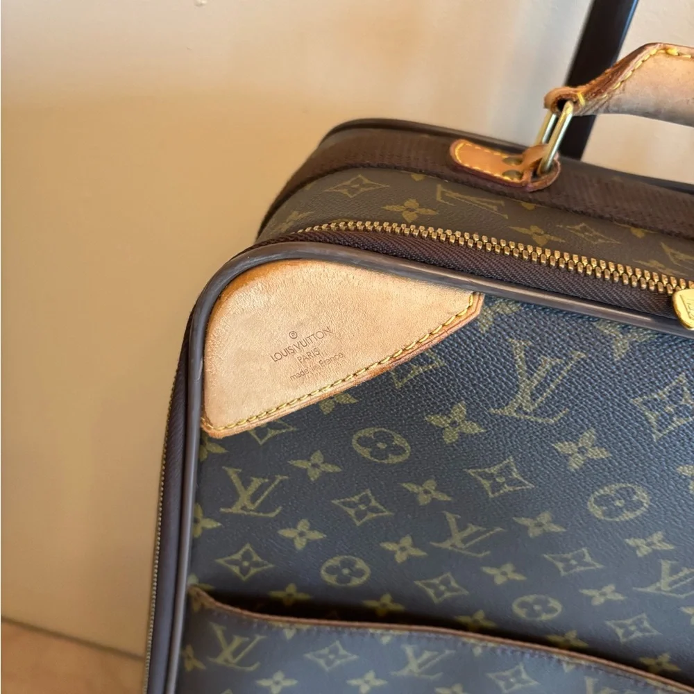 Authentic Louis Vuitton pegase 55 monogram - Picture 3 of 9